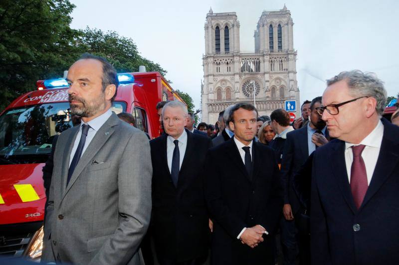 Dos tercios de la techumbre de la catedral de París se han quemado con el incendio del 15 de abril de 2019