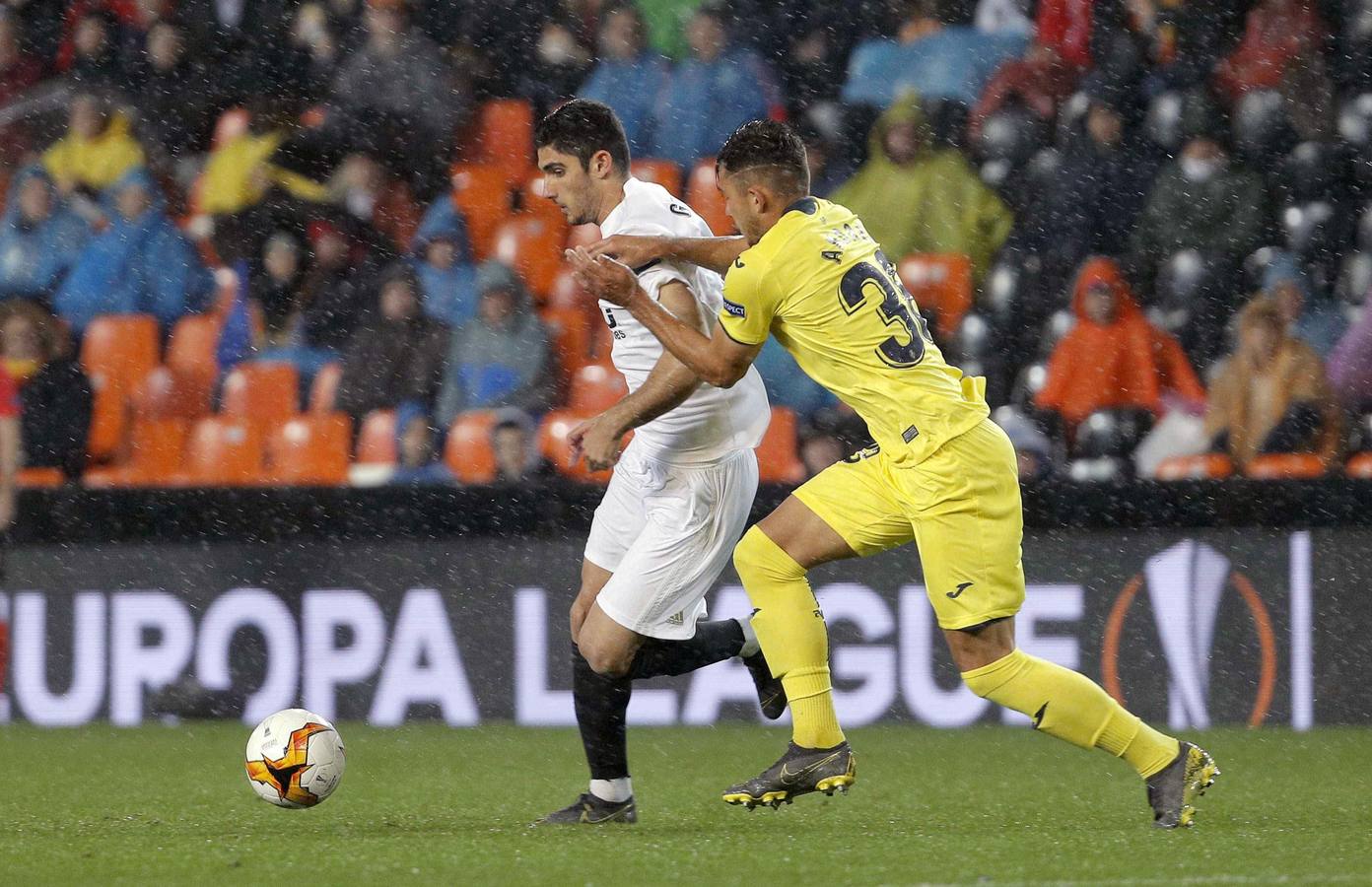 El Valencia CF jugará las semifinales de la Europa League 2018-2019 ante el Arsen de Unai Emery. El equipo de Marcelino superó en la vuelta en Mestalla por 2-0 al Villarreal, en unos cuartos de final encarrilados con el 1-3 de la ida.