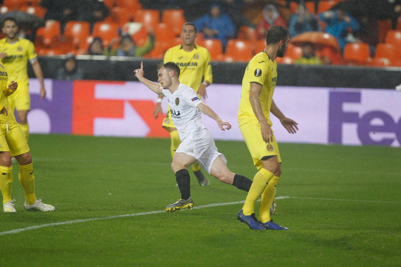 El Valencia CF jugará las semifinales de la Europa League 2018-2019 ante el Arsen de Unai Emery. El equipo de Marcelino superó en la vuelta en Mestalla por 2-0 al Villarreal, en unos cuartos de final encarrilados con el 1-3 de la ida.