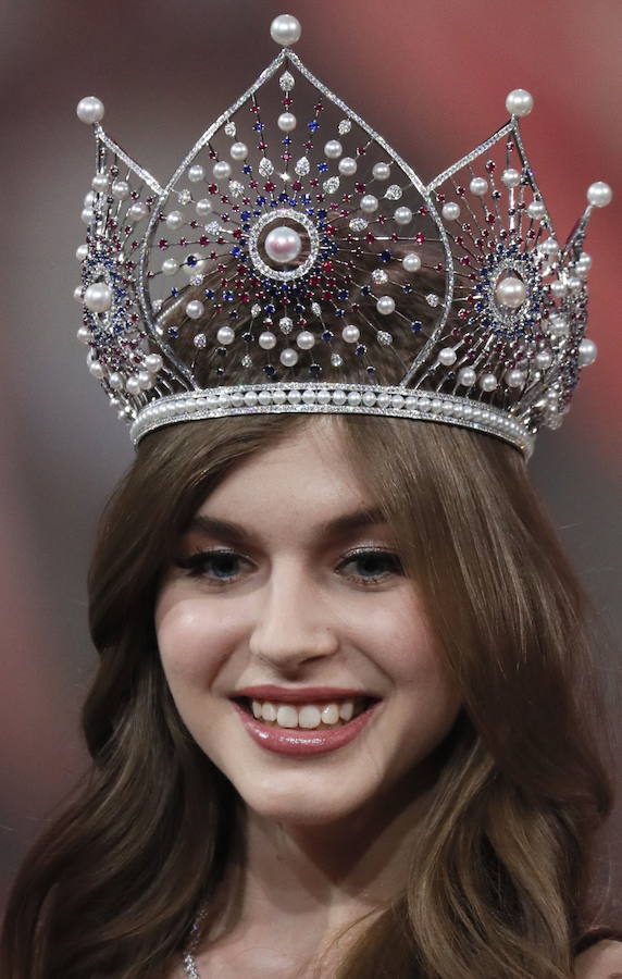 Alina Sanko ha sido elegida Miss Rusia 2019 en la final del concurso en Moscú, celebrado el día 13 de abril. Alina representará a Rusia en las competiciones de Miss Mundo 2019 y Miss Universo 2019. Alina tiene 20 años, estudia arquitectura y es originaria de la ciudad de Azov. La joven ha sido galardonada con una corona de oro blanco adornada con piedras preciosas y un premio de tres millones de rublos (más de 46.000 dólares). 