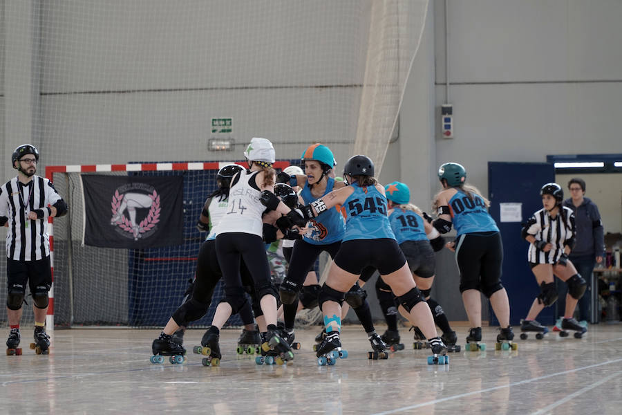 Valencia acoge este fin de semana (sábado y domingo) el mayor torneo de roller derby de España, un deporte femenino de patinaje de contacto. El Polideportivo de la Malvarrosa es el escenario de este espectacular evento. Las Rayo Dockers, el primer equipo de Valencia, se enfrentan a dos rivales internacionales: las Vienna Beasts (Austria) y las Atomium Kittens (Bélgica), para disputarse el ascenso en la clasificación europea. Además, el equipo B de la ciudad, las Rayo B-Lockers, en el que debutarán nuevas jugadoras, competirá contra las Rock 'n' Roller (Murcia) y las asturianas de La Güestia. La asistencia al evento es gratuita.