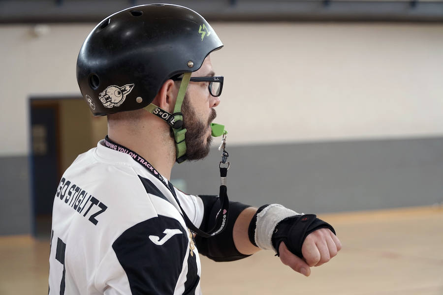 Valencia acoge este fin de semana (sábado y domingo) el mayor torneo de roller derby de España, un deporte femenino de patinaje de contacto. El Polideportivo de la Malvarrosa es el escenario de este espectacular evento. Las Rayo Dockers, el primer equipo de Valencia, se enfrentan a dos rivales internacionales: las Vienna Beasts (Austria) y las Atomium Kittens (Bélgica), para disputarse el ascenso en la clasificación europea. Además, el equipo B de la ciudad, las Rayo B-Lockers, en el que debutarán nuevas jugadoras, competirá contra las Rock 'n' Roller (Murcia) y las asturianas de La Güestia. La asistencia al evento es gratuita.