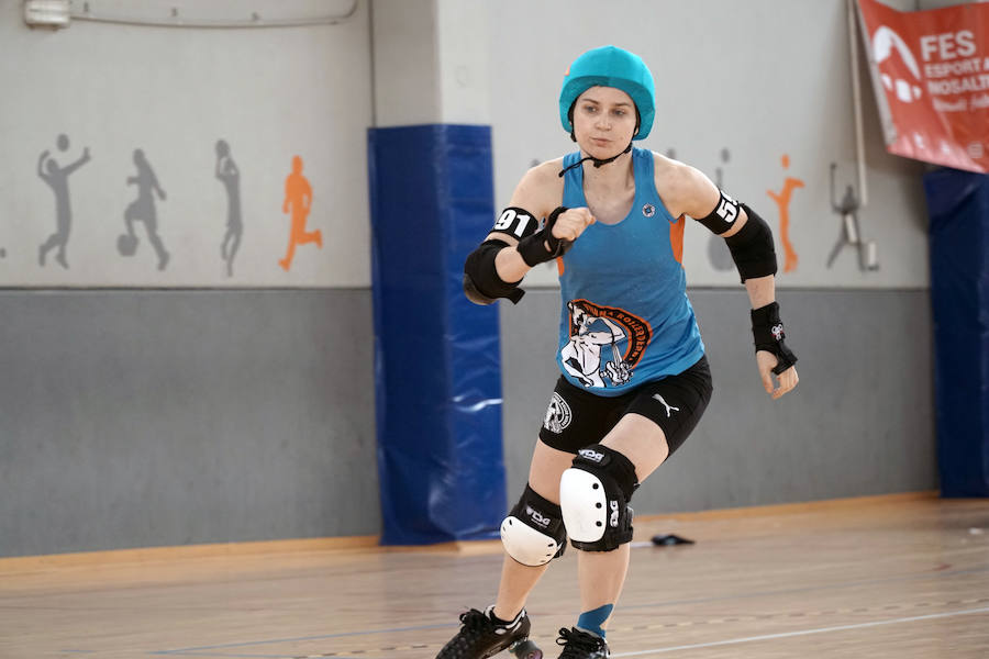 Valencia acoge este fin de semana (sábado y domingo) el mayor torneo de roller derby de España, un deporte femenino de patinaje de contacto. El Polideportivo de la Malvarrosa es el escenario de este espectacular evento. Las Rayo Dockers, el primer equipo de Valencia, se enfrentan a dos rivales internacionales: las Vienna Beasts (Austria) y las Atomium Kittens (Bélgica), para disputarse el ascenso en la clasificación europea. Además, el equipo B de la ciudad, las Rayo B-Lockers, en el que debutarán nuevas jugadoras, competirá contra las Rock 'n' Roller (Murcia) y las asturianas de La Güestia. La asistencia al evento es gratuita.