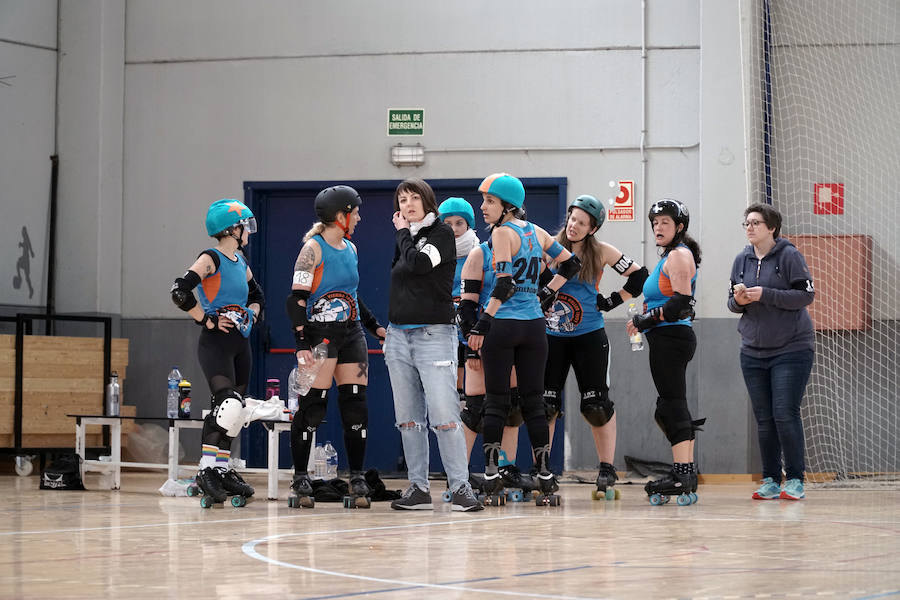 Valencia acoge este fin de semana (sábado y domingo) el mayor torneo de roller derby de España, un deporte femenino de patinaje de contacto. El Polideportivo de la Malvarrosa es el escenario de este espectacular evento. Las Rayo Dockers, el primer equipo de Valencia, se enfrentan a dos rivales internacionales: las Vienna Beasts (Austria) y las Atomium Kittens (Bélgica), para disputarse el ascenso en la clasificación europea. Además, el equipo B de la ciudad, las Rayo B-Lockers, en el que debutarán nuevas jugadoras, competirá contra las Rock 'n' Roller (Murcia) y las asturianas de La Güestia. La asistencia al evento es gratuita.