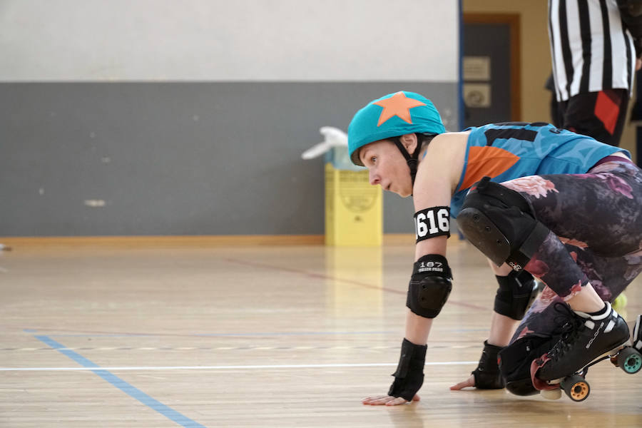 Valencia acoge este fin de semana (sábado y domingo) el mayor torneo de roller derby de España, un deporte femenino de patinaje de contacto. El Polideportivo de la Malvarrosa es el escenario de este espectacular evento. Las Rayo Dockers, el primer equipo de Valencia, se enfrentan a dos rivales internacionales: las Vienna Beasts (Austria) y las Atomium Kittens (Bélgica), para disputarse el ascenso en la clasificación europea. Además, el equipo B de la ciudad, las Rayo B-Lockers, en el que debutarán nuevas jugadoras, competirá contra las Rock 'n' Roller (Murcia) y las asturianas de La Güestia. La asistencia al evento es gratuita.