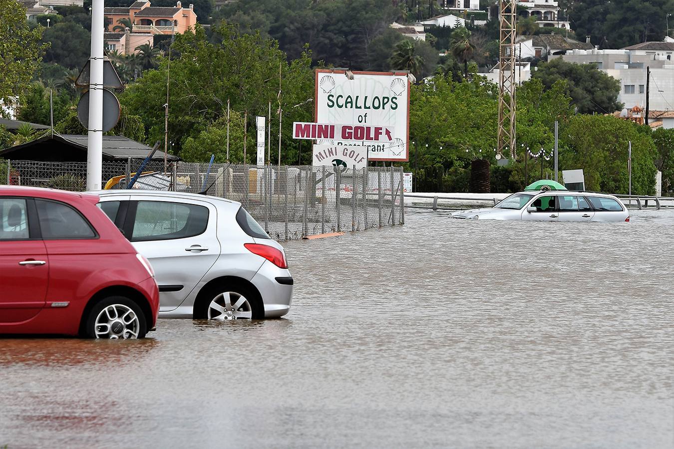 El temporal de lluvia y viento en la Comunitat Valenciana de esta Semana Santa ha finalizado este lunes por la tarde tras dejar registros históricos de lluvia, como los 302 litros por metro cuadrado en solo 24 horas en Xàbia / Jávea (Alicante)