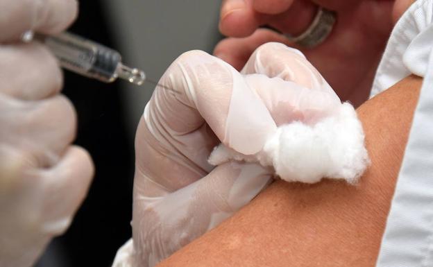 Advierten de que el sarampión «podría resurgir con toda su fuerza» por el descenso de la vacunación