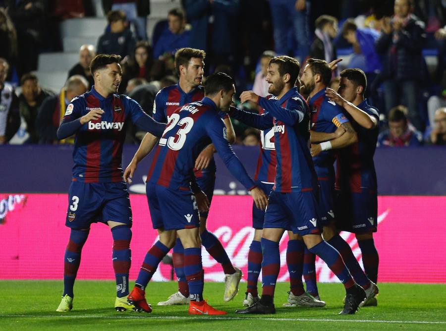 Estas son las mejores imágenes del partido decisivo para el conjunto granota en el Ciutat de València. Encuentro correspondiente a la jornada 34 de LaLiga