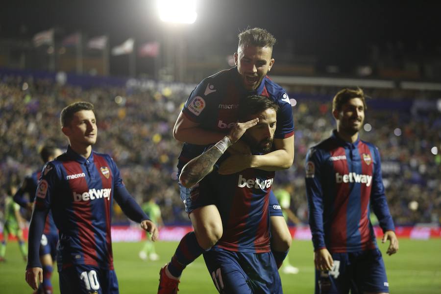 Estas son las mejores imágenes del partido decisivo para el conjunto granota en el Ciutat de València. Encuentro correspondiente a la jornada 34 de LaLiga