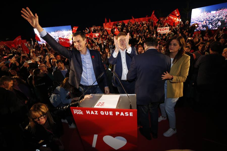 Fotos: Sánchez pide el voto para el PSOE en el cierre de campaña en Valencia