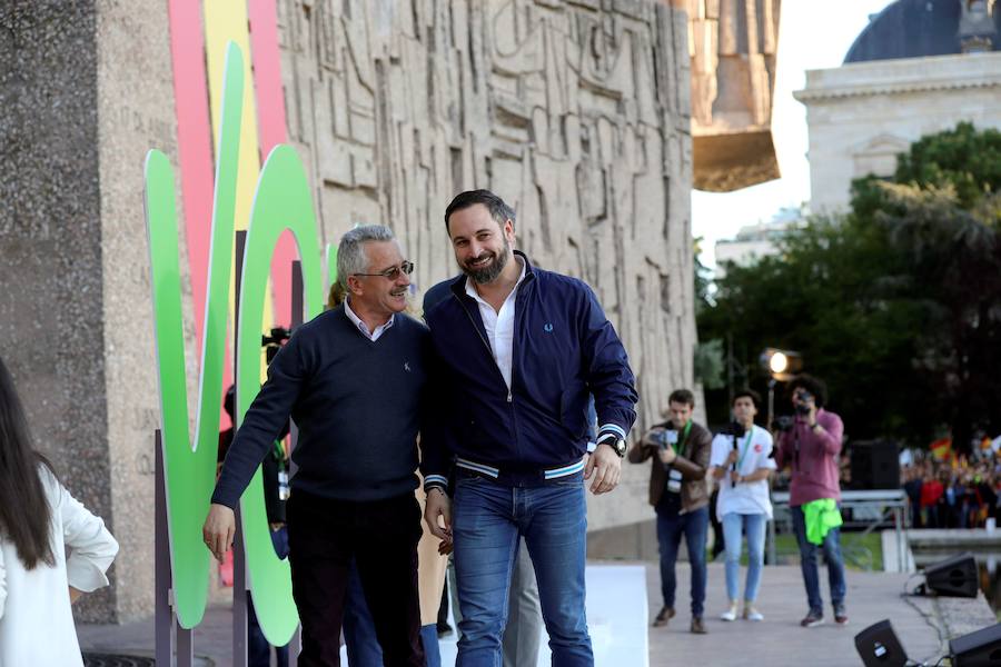 Fotos: Mitin de Vox en la plaza de Colón de Madrid