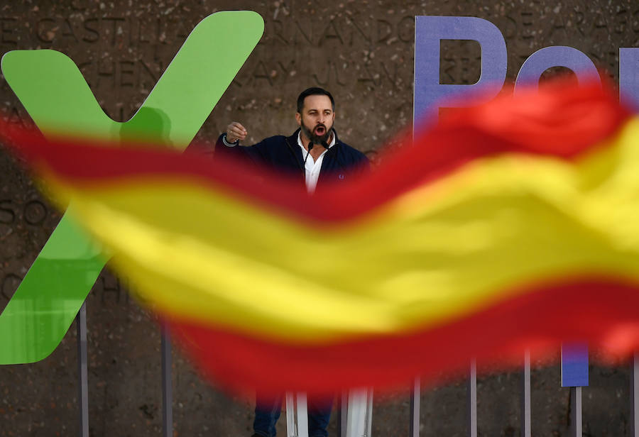 Fotos: Mitin de Vox en la plaza de Colón de Madrid