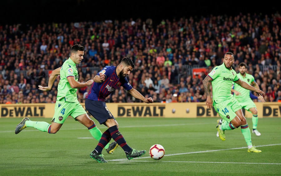 Las mejores fotos del partido de la jornada 35 de LaLiga en el Camp Nou. Un encuentro decisivo para ambos conjuntos