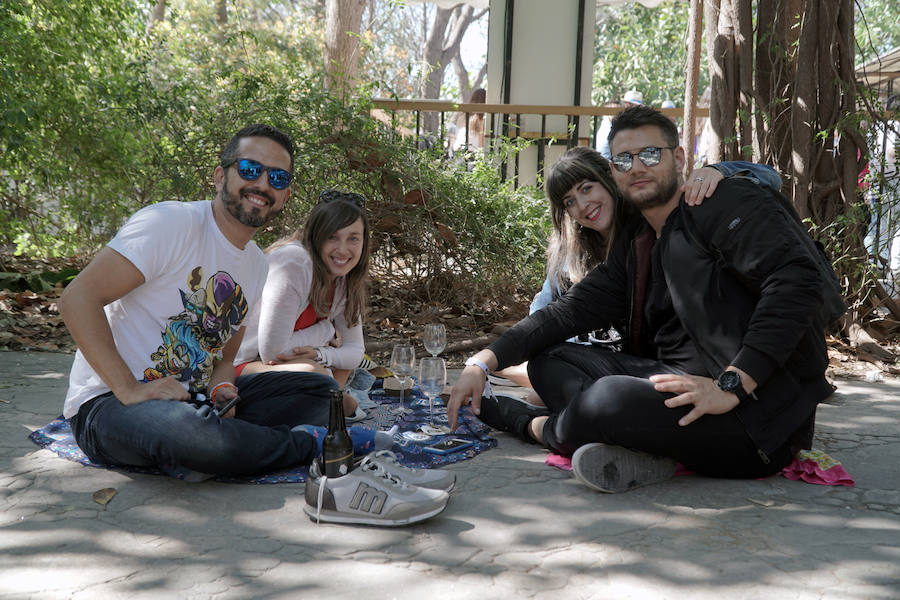 Los valencianos siguen disfrutando de los mejores vinos y productos gastronómicos en el Jardín del Turia, con la Mostra de Proava, que estará disponible hasta hasta el próximo lunes 29 de abril, entre los puentes de Exposición y las Flores.