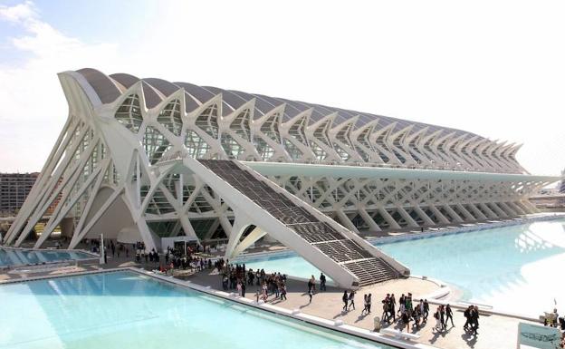 La Ciudad de las Artes y las Ciencias se convierte en un enclave perfecto apra disfrutar del día libre. 