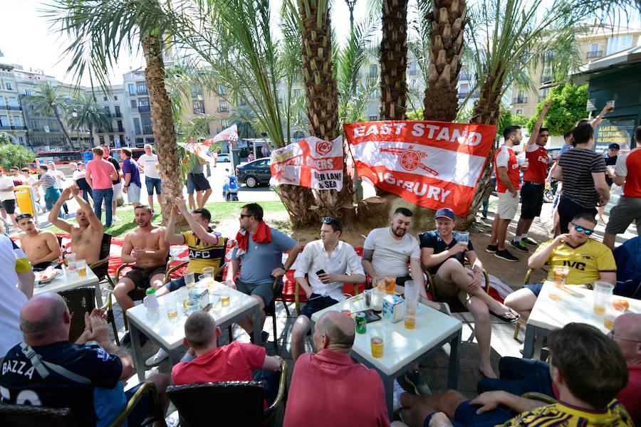 Fotos: Valencia CF-Arsenal: Ambiente previo al partido en Mestalla