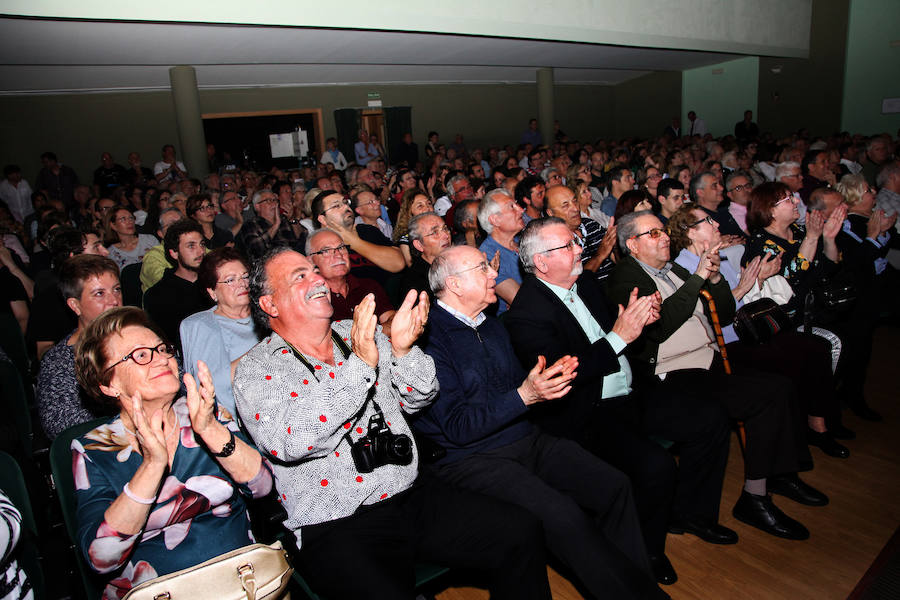 Fotos: Un libro recoge la crónica de 150 años de música en la comarca