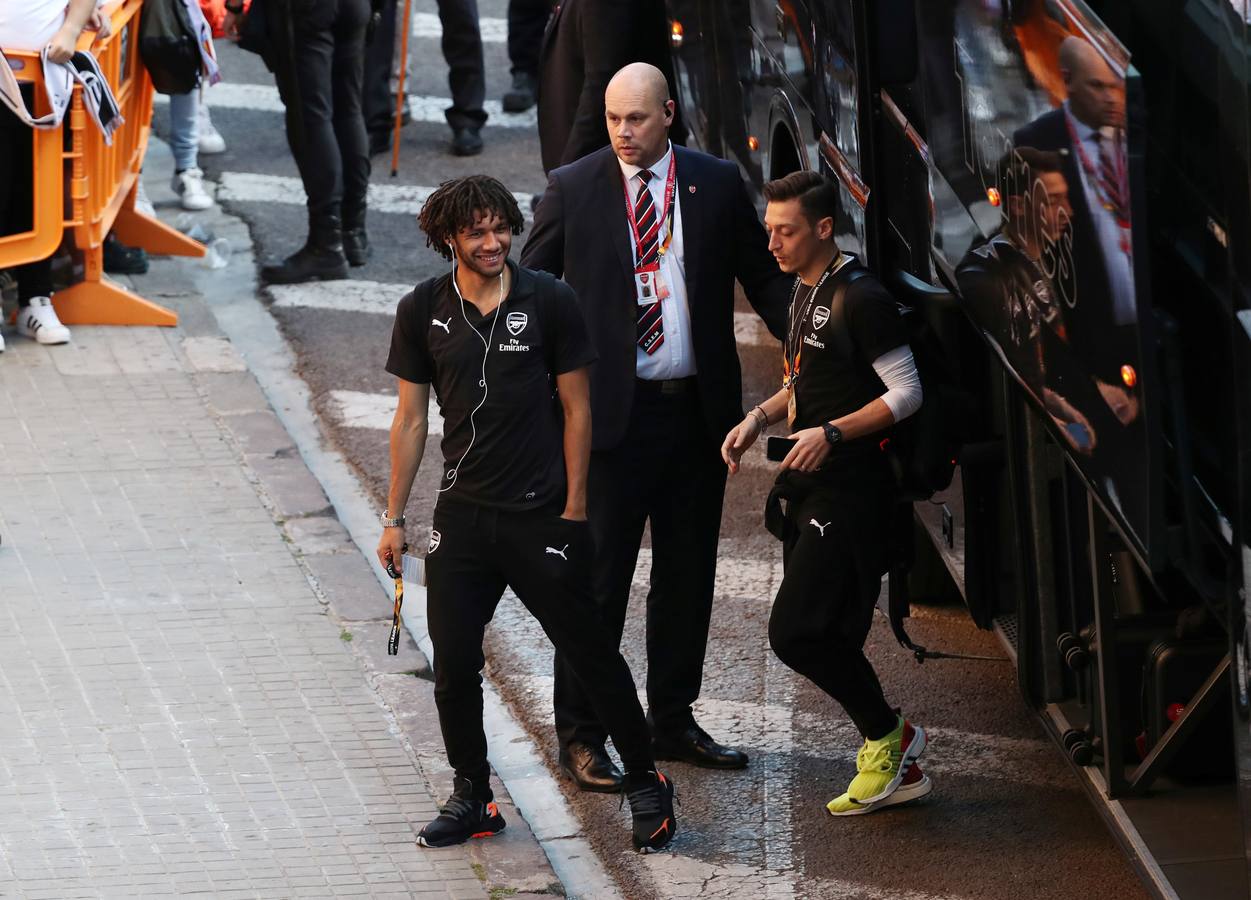 La plaza de la afición presenta un lleno total para llevar al Valencia a la final de Bakú