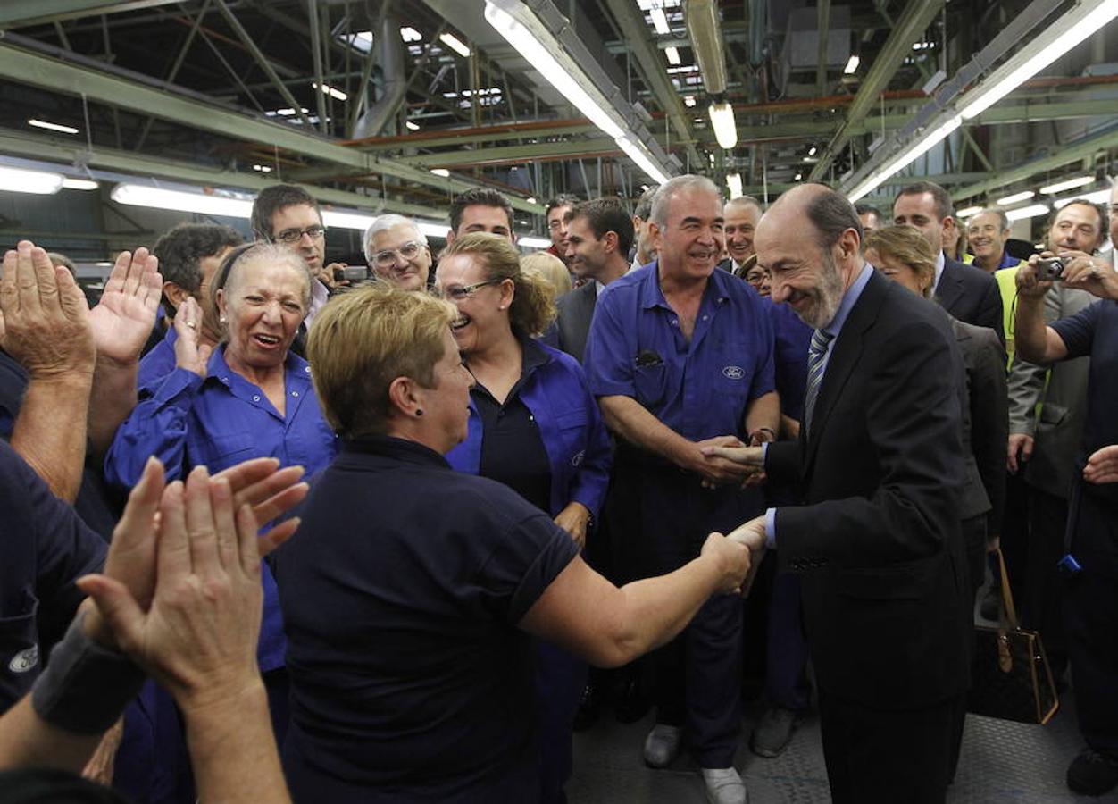 Alfredo Pérez Rubalcaba visita la fábrica de Ford Almussafes (2011).