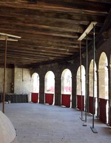 Imagen secundaria 2 - La Catedral de Valencia alerta del riesgo de derrumbe de una fachada por el retraso de Cultura