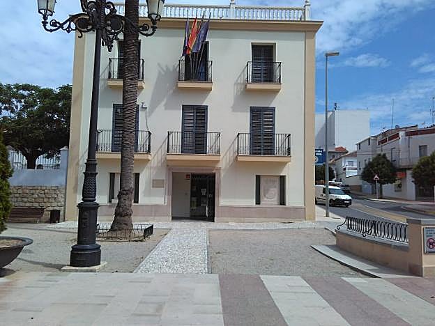 Jefatura de la Policía Local de Aielo. 