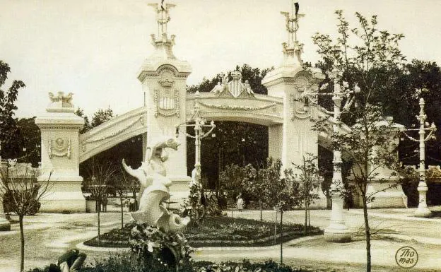 Arco de entrada a la Exposición Regional de Valencia de 1909.