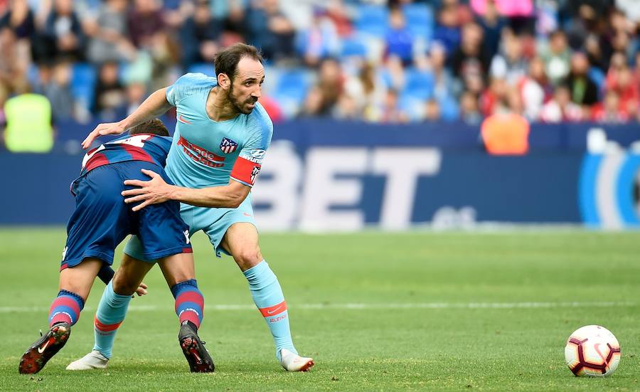 Las mejores fotos del partido de la jornada 38 de LaLiga Santander disputado en el Ciutat de València