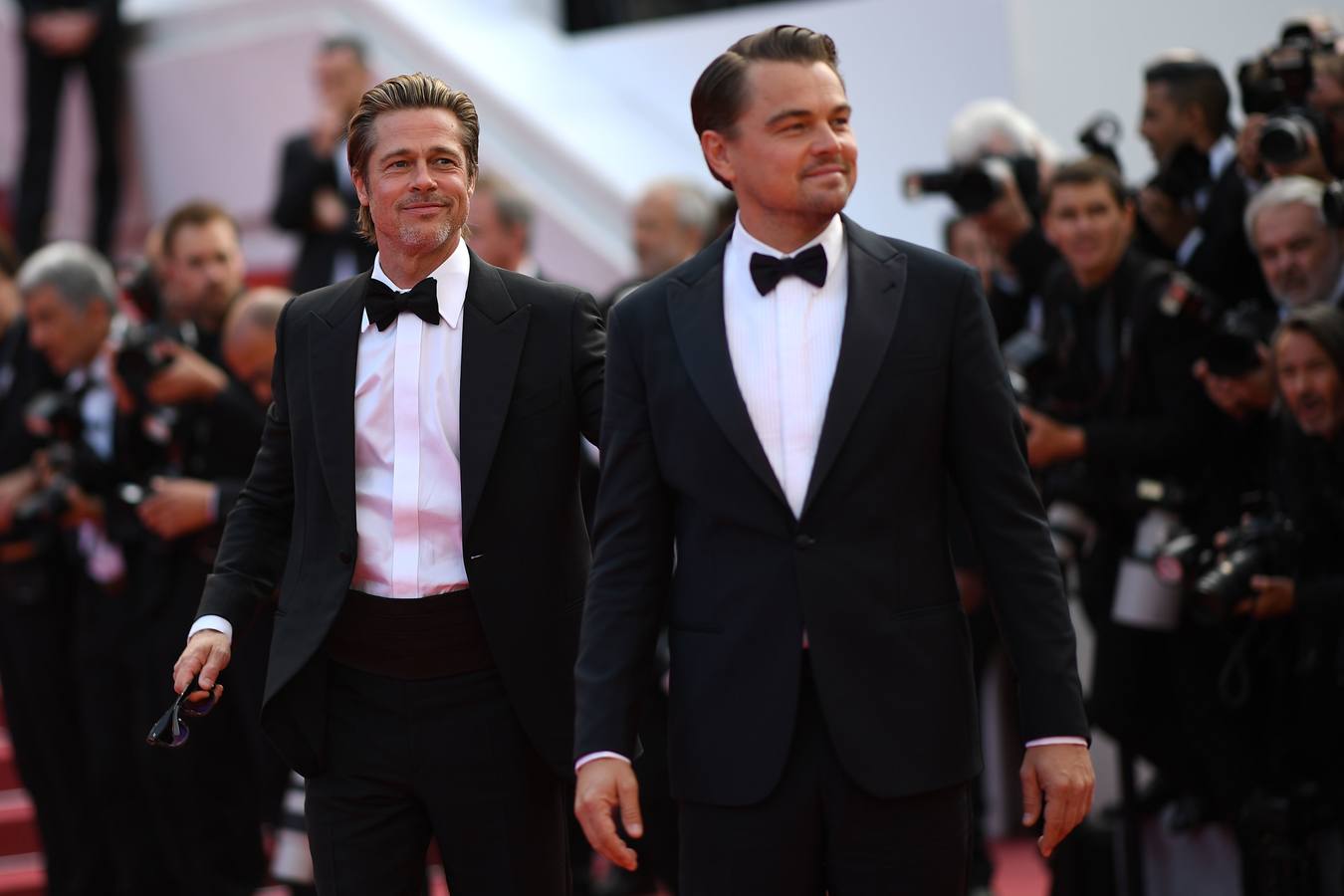 «Érase una vez en... Hollywood», de Quentin Tarantino, era una de las películas más esperadas del Festival de Cannes, y su alfombra roja este martes antes del estreno no decepcionó, con Leonardo DiCaprio y Brad Pitt como dos de los actores más aclamados. Completó el trío Margot Robbie.