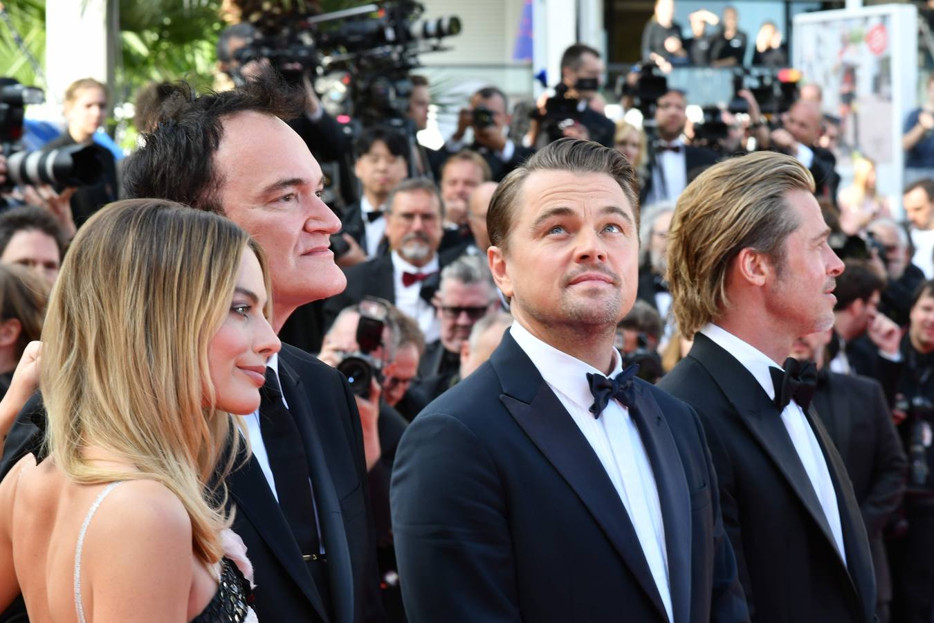 «Érase una vez en... Hollywood», de Quentin Tarantino, era una de las películas más esperadas del Festival de Cannes, y su alfombra roja este martes antes del estreno no decepcionó, con Leonardo DiCaprio y Brad Pitt como dos de los actores más aclamados. Completó el trío Margot Robbie.