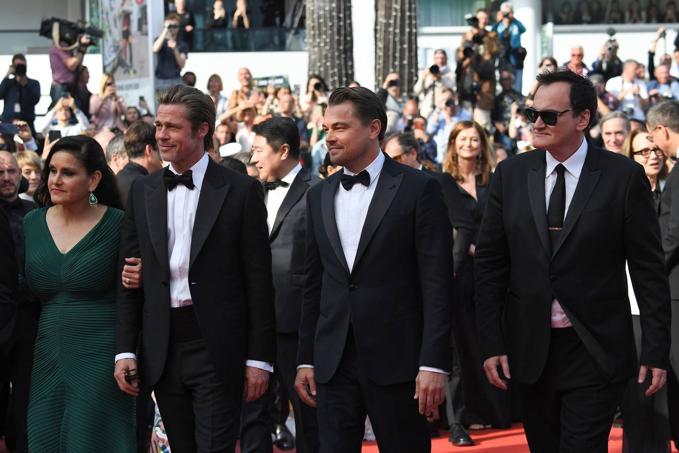 «Érase una vez en... Hollywood», de Quentin Tarantino, era una de las películas más esperadas del Festival de Cannes, y su alfombra roja este martes antes del estreno no decepcionó, con Leonardo DiCaprio y Brad Pitt como dos de los actores más aclamados. Completó el trío Margot Robbie.