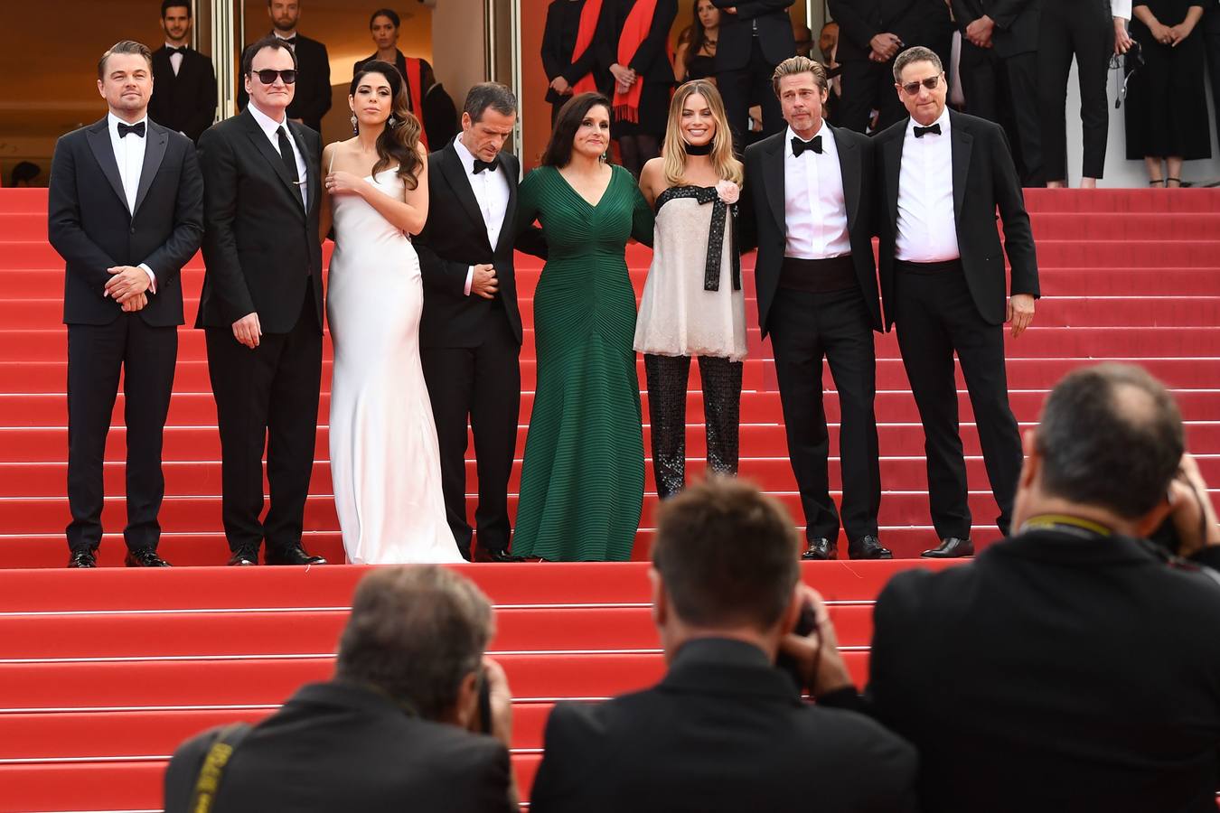 «Érase una vez en... Hollywood», de Quentin Tarantino, era una de las películas más esperadas del Festival de Cannes, y su alfombra roja este martes antes del estreno no decepcionó, con Leonardo DiCaprio y Brad Pitt como dos de los actores más aclamados. Completó el trío Margot Robbie.