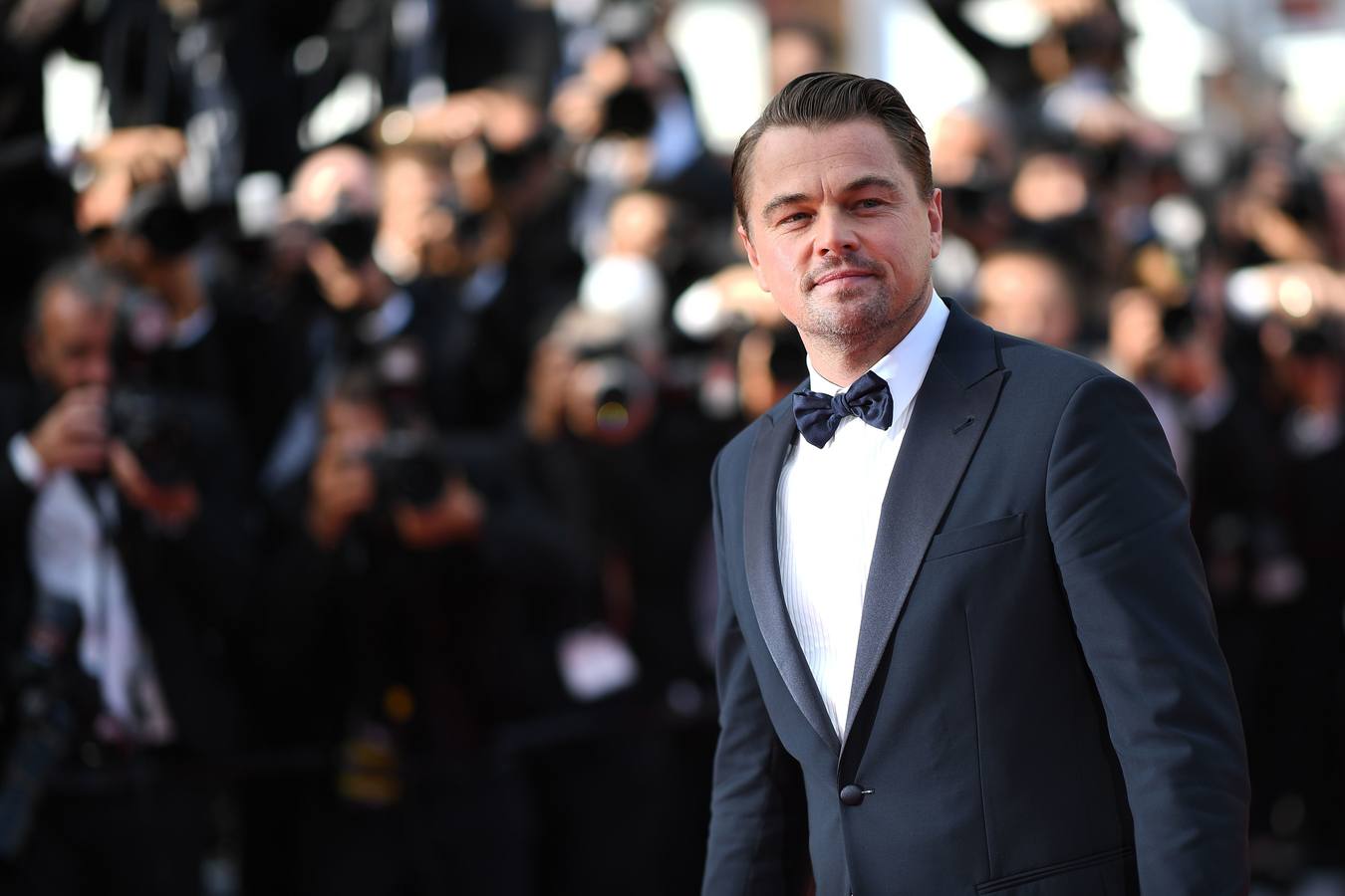 «Érase una vez en... Hollywood», de Quentin Tarantino, era una de las películas más esperadas del Festival de Cannes, y su alfombra roja este martes antes del estreno no decepcionó, con Leonardo DiCaprio y Brad Pitt como dos de los actores más aclamados. Completó el trío Margot Robbie.