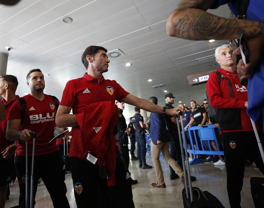 Fotos: Fotos de los primeros aficionados del Valencia CF en Manises