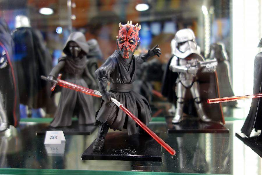 El actor colecciona figuras de una de sus sagas preferidas, Star Wars, que le permitieron recaudar 101 mi millones de dólares en una subasta solidaria.