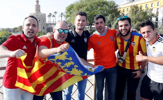 La afición del Valencia CF, en Sevilla. 