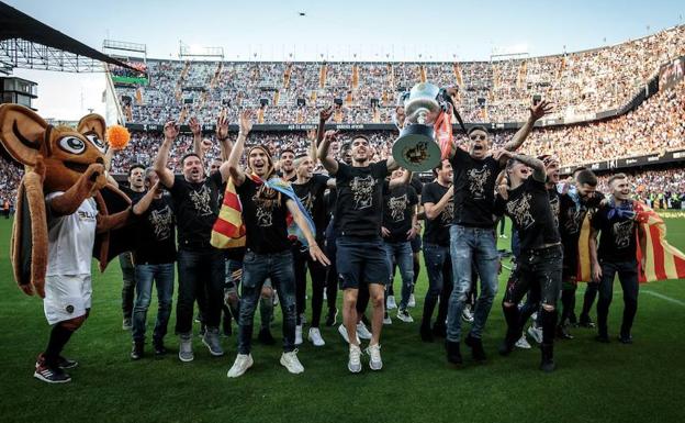 Encuesta: Los mejores de una temporada histórica en el Valencia CF