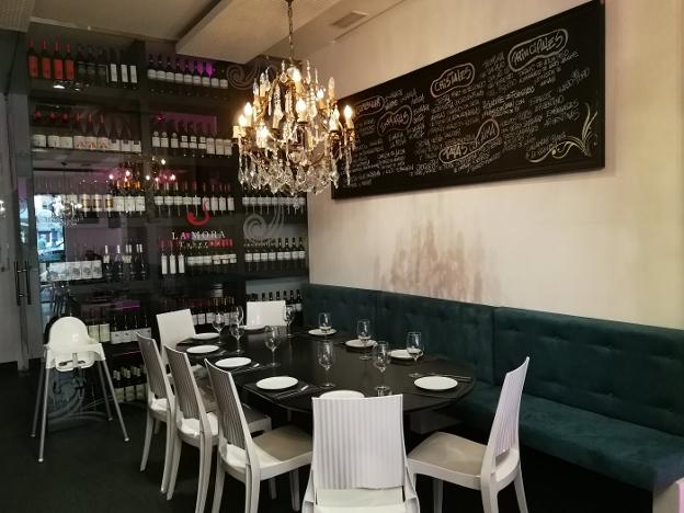 Taberna La Mora reforma sus instalaciones