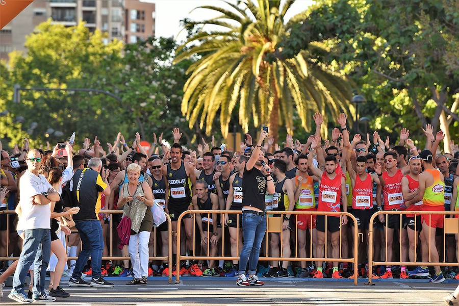 Fotos: Búscate en la Volta a Peu Fundación Valencia CF