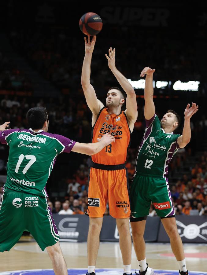 Estas son las fotos que deja el tercer partido de cuartos de final de playoff de Liga Endesa en la Fonteta