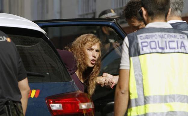 La 'viuda negra' de Alicante y su cuidador serán excarcelados esta semana para reconstruir el crimen en la misma hora, día y lugar donde se cometió