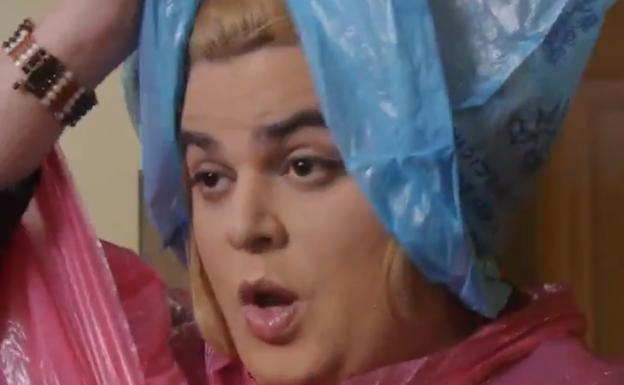 Paquita Salas parodia a las vecinas de Valencia