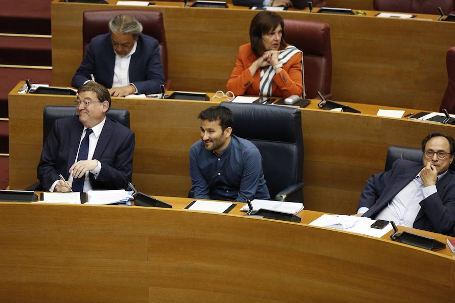 Fotos: Pleno de investidura de Ximo Puig en Les Corts