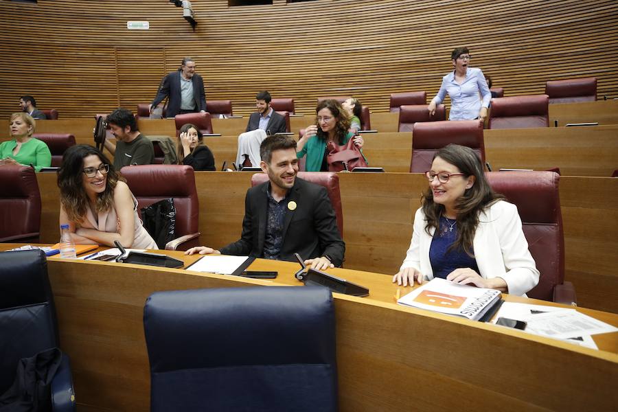 Fotos: Pleno de investidura de Ximo Puig en Les Corts