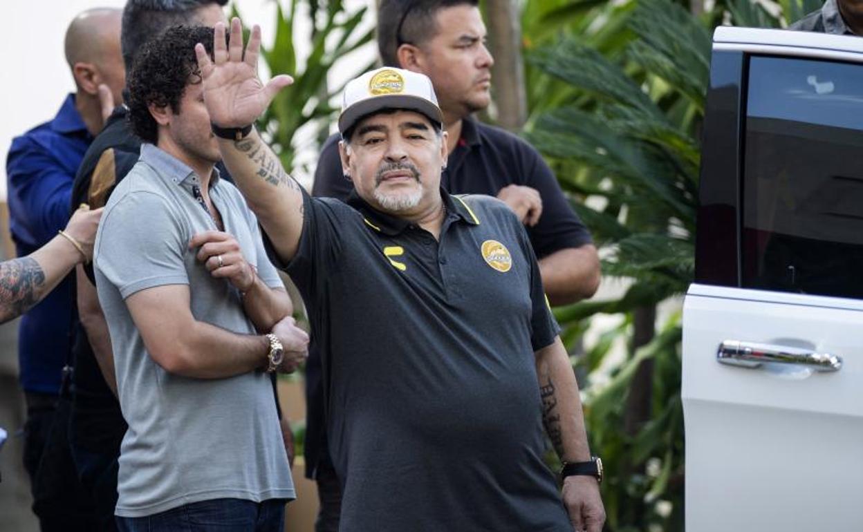 Diego Armando Maradona, durante su etapa como técnico de los Dorados de Culiacán.