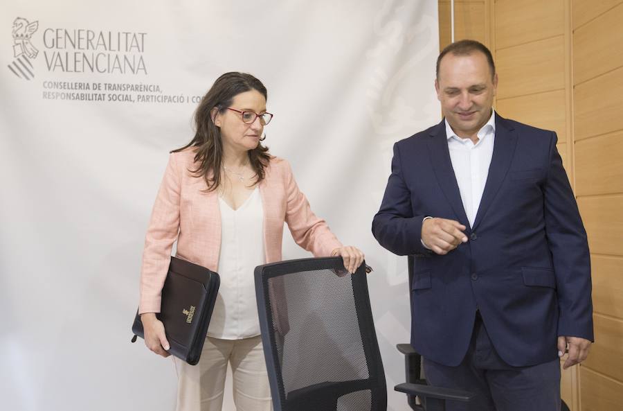 Fotos: X Legislatura en Les Corts: toma de posesión de los nuevos consellers de la Generalitat Valenciana