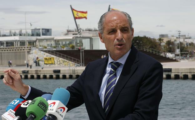 Francisco Camps durante la rueda de prensa que dio para defenderse de las acusaciones. 