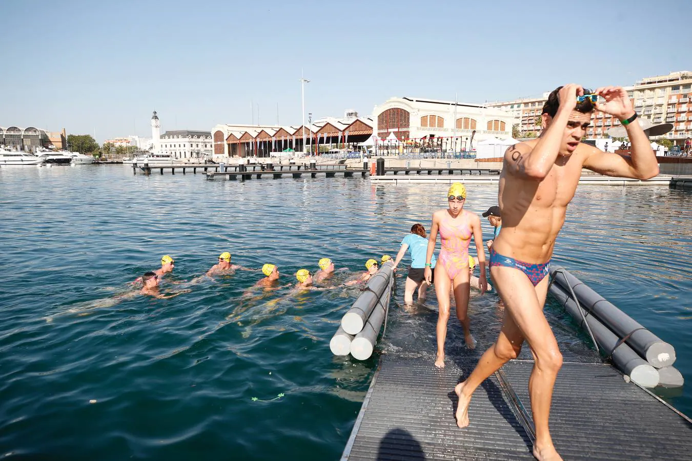 Fotos: La Travesía a Nado del puerto de Valencia celebra su 27.ª edición