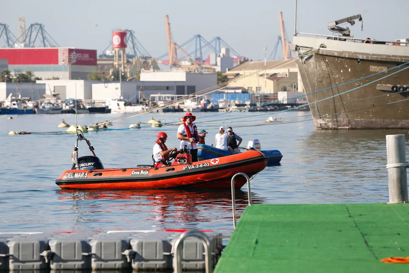 Fotos: La Travesía a Nado del puerto de Valencia celebra su 27.ª edición