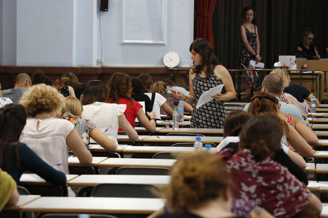 Oposición para profesores de Educacion Secundaria y Formacion Profesional en Valencia. 