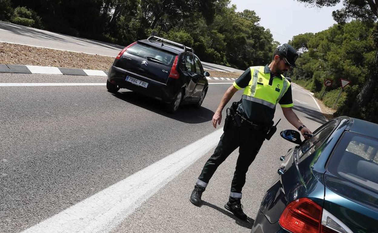 Un control de la Guardia Civil en Valencia. 